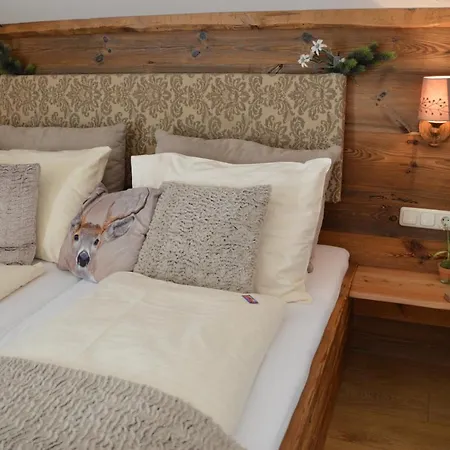 Bed and Breakfast Platzhirsch zur alten Wagnerei Saint Wolfgang Exterior foto