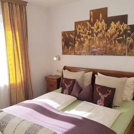 Bed and Breakfast Platzhirsch zur alten Wagnerei Saint Wolfgang Exterior foto