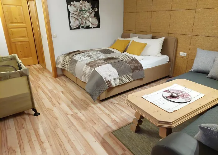 Platzhirsch Zur Alten Wagnerei Gaestehaus
