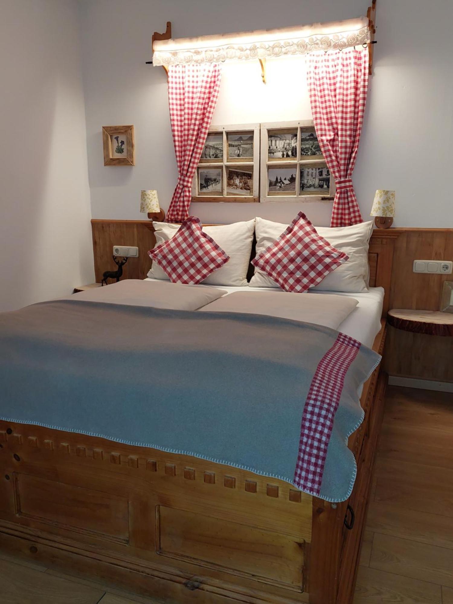 Bed & Breakfast Platzhirsch Zur Alten Wagnerei Gastehaus 3*